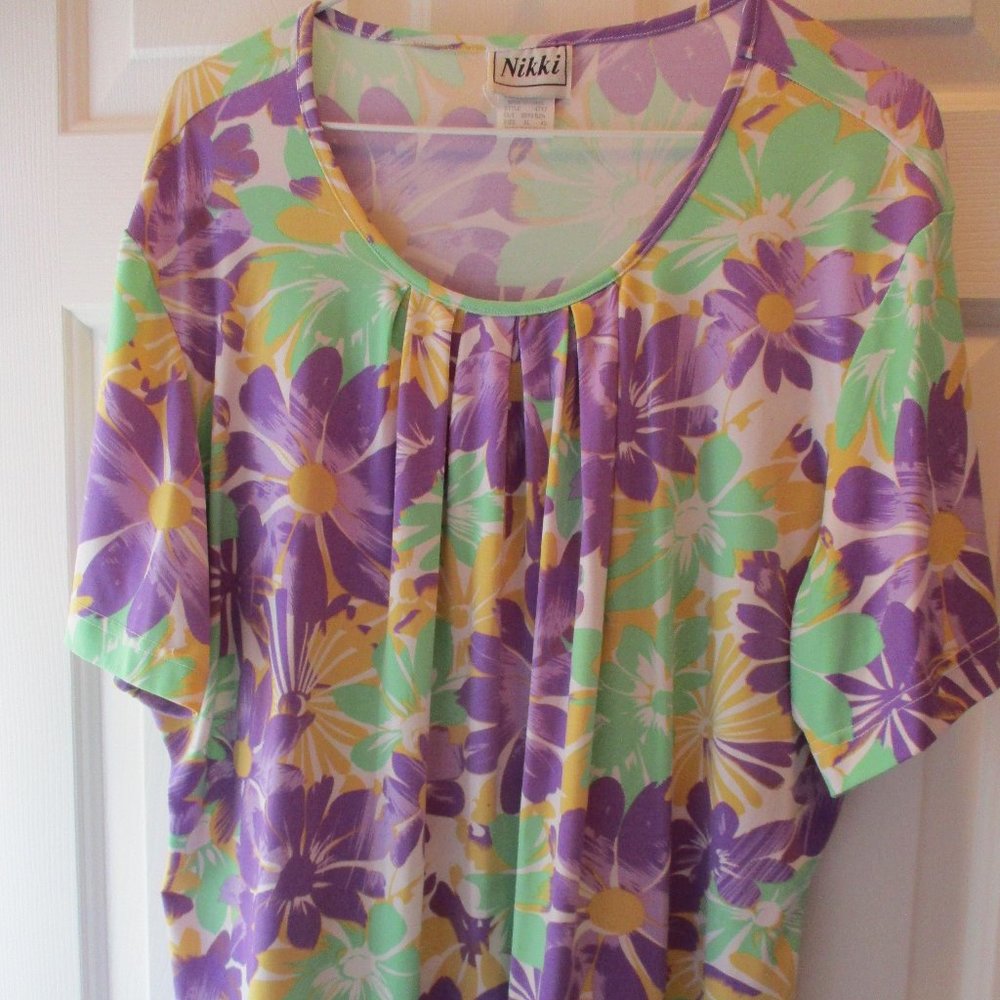 Nikki Short Sleeve Pull Over Multi-Color Floral Blouse/Top Size XL